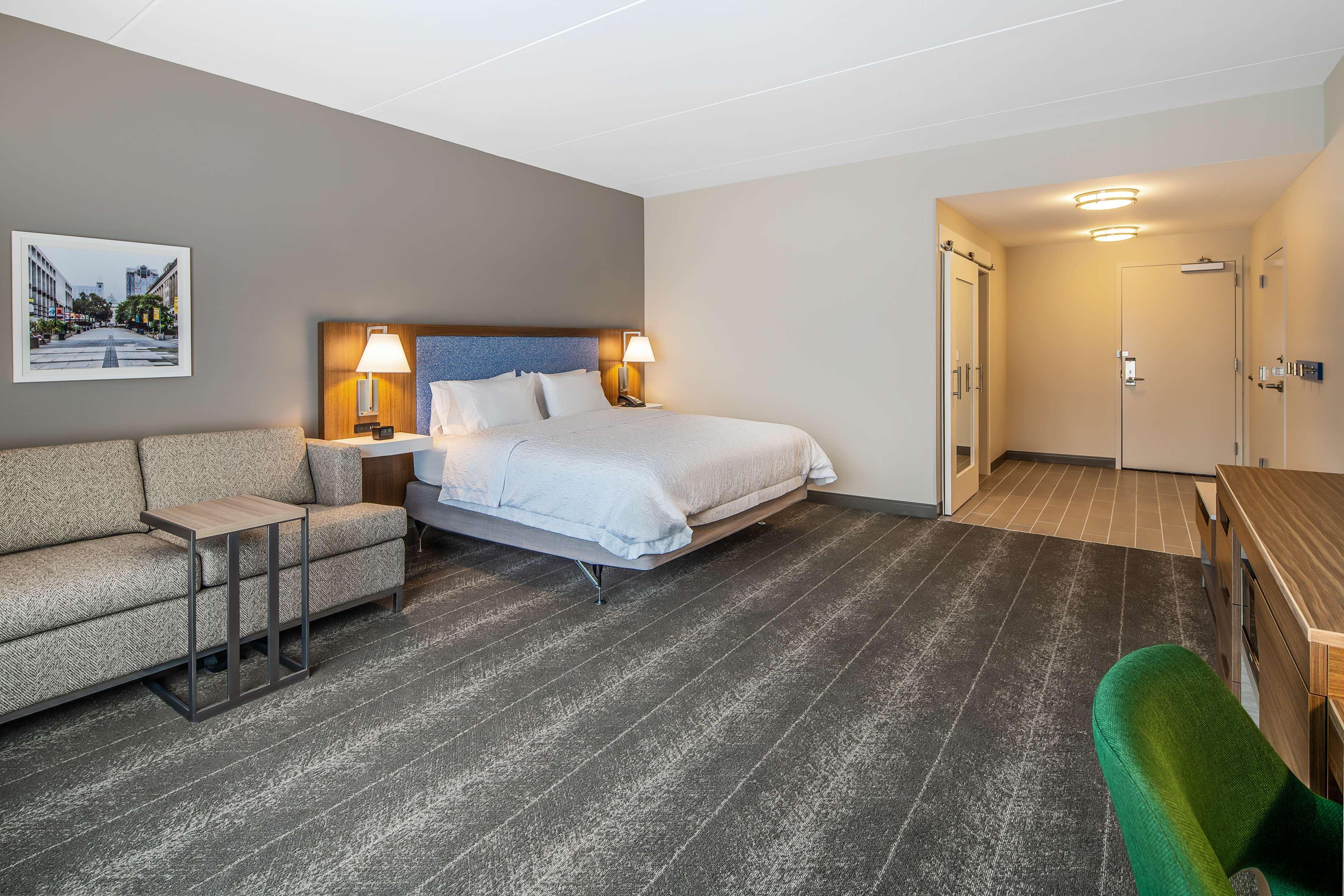 Hampton Inn & Suites Raleigh Midtown, Nc Zewnętrze zdjęcie